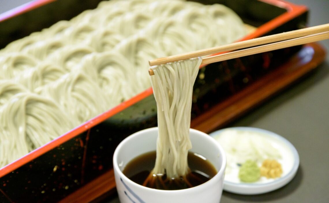 創業100年”わたや”のへぎそば生そば　フローズンチルド